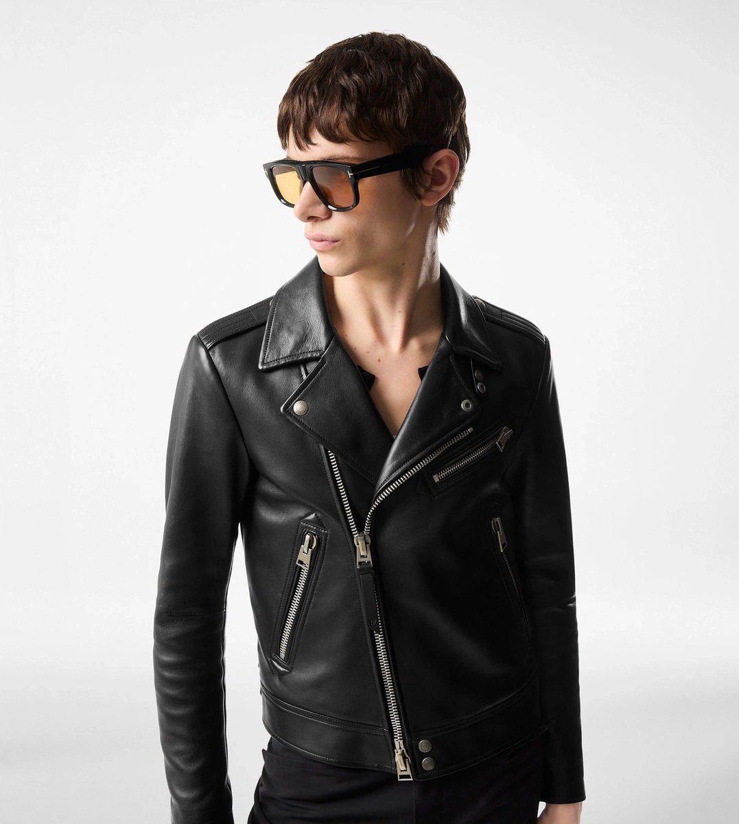BIKER ASIMMETRICO IN PELLE GRANA BIKER ASIMMETRICO IN PELLE GRANA