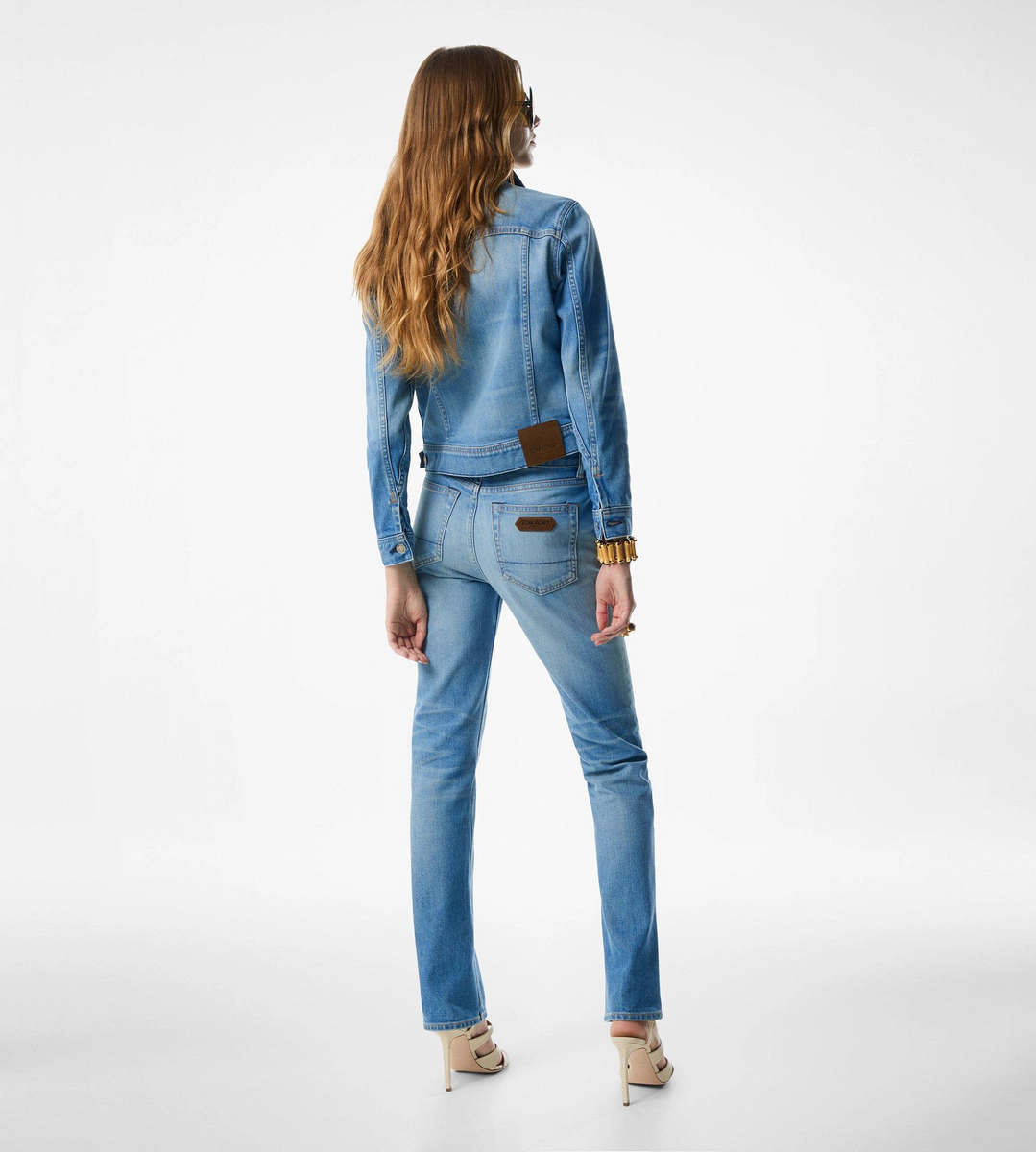 GIACCA IN DENIM LAVATO CON PIETRA ESTIVA GIACCA IN DENIM LAVATO CON PIETRA ESTIVA