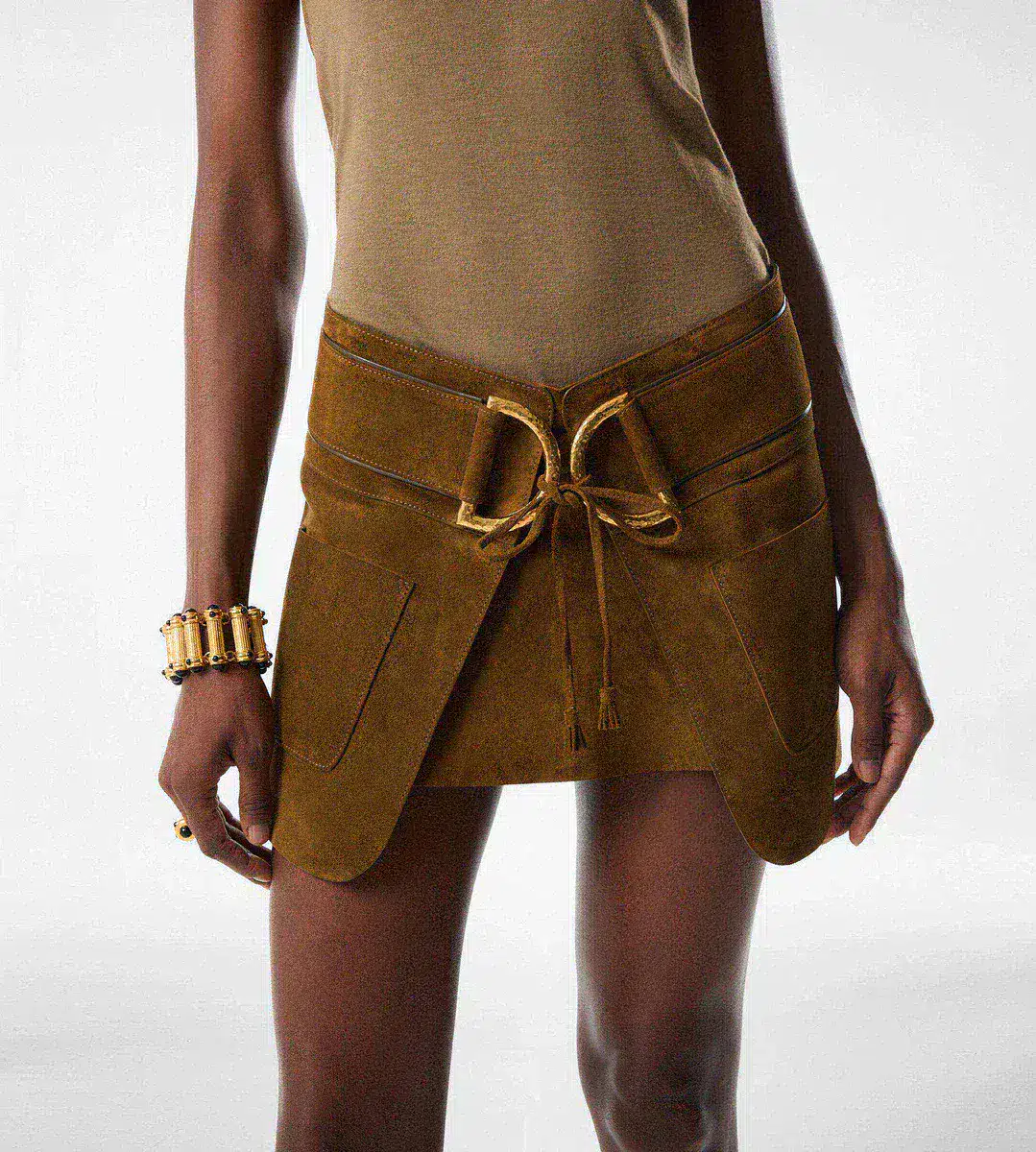 MINIGONNA IN VELLUTO E CAMOSCIO CON DETTAGLIO ANELLI A D MINIGONNA IN VELLUTO E CAMOSCIO CON DETTAGLIO ANELLI A D