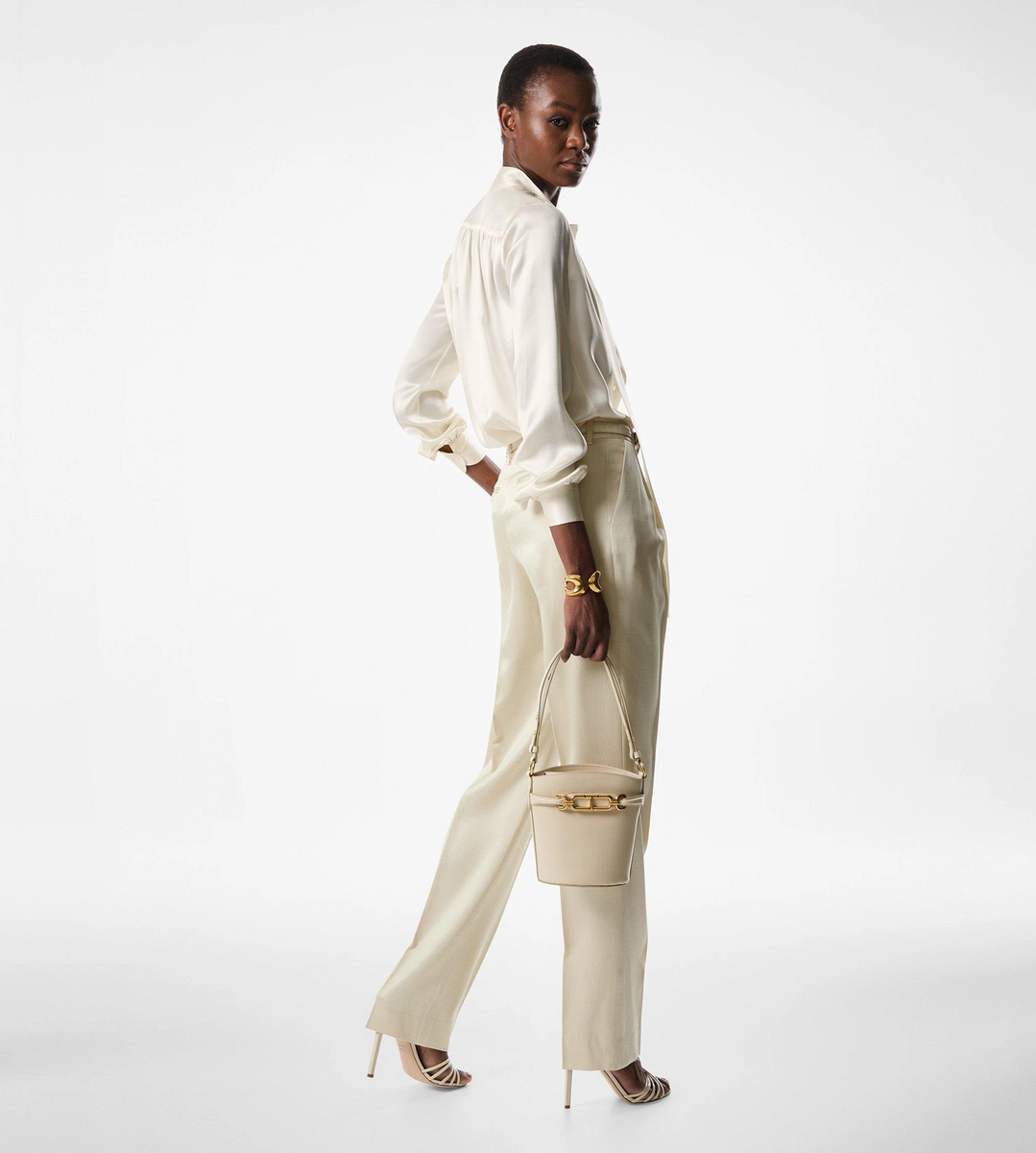PANTALONI SARTORIALI CON PIEGHE IN TWILL DI SETA E LANA PANTALONI SARTORIALI CON PIEGHE IN TWILL DI SETA E LANA